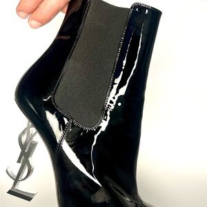 Yves Saint Laurent ‘Opyum’ Patent Leather Pumps – Size EU 38 runs smaller US 6.5
